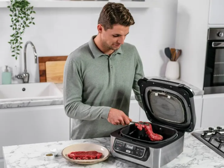 Hot Ninja Grill und Heißluftfritteuse AG301EU Foodi Grau-Schwarz