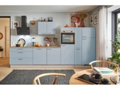 Küchenzeile 370cm Pastellblau Anschlag rechts 1 Geräte-, 1 Apothekerschrank Kühlschränke