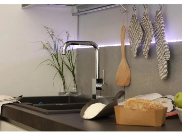 VIZIO Wasserhahn Küchenarmatur BOD mit 360° Schwenkbarem L Auslauf Verchromt Einhebelmischer